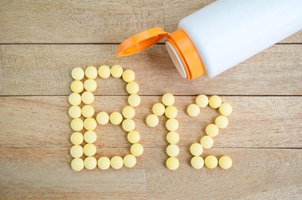 鼎豪配资 几块钱一瓶的维生素B12，或有助“改善”4种病症，早了解早受益